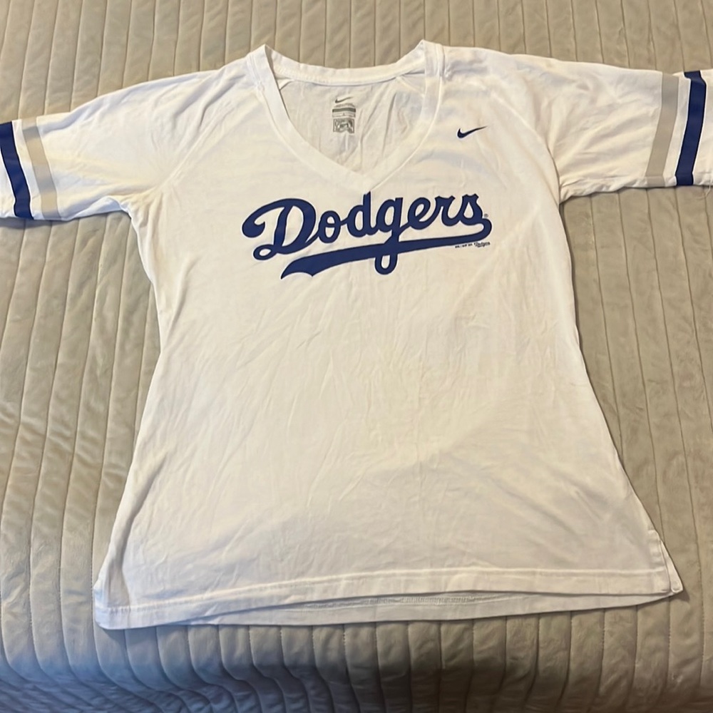 Nike Dodgers tee.
